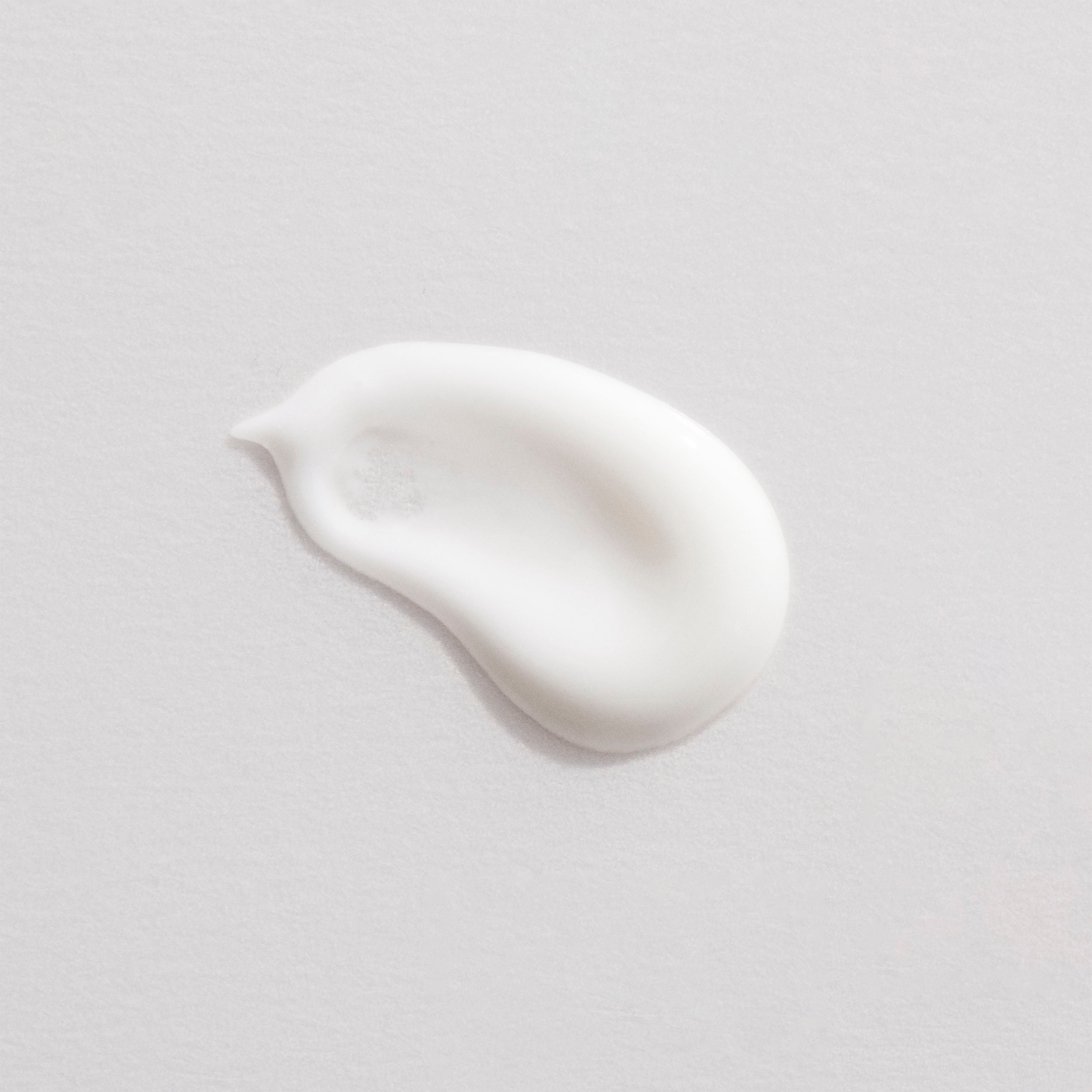 PROTECT+ CLEANSING MILK Skincare Nuori 