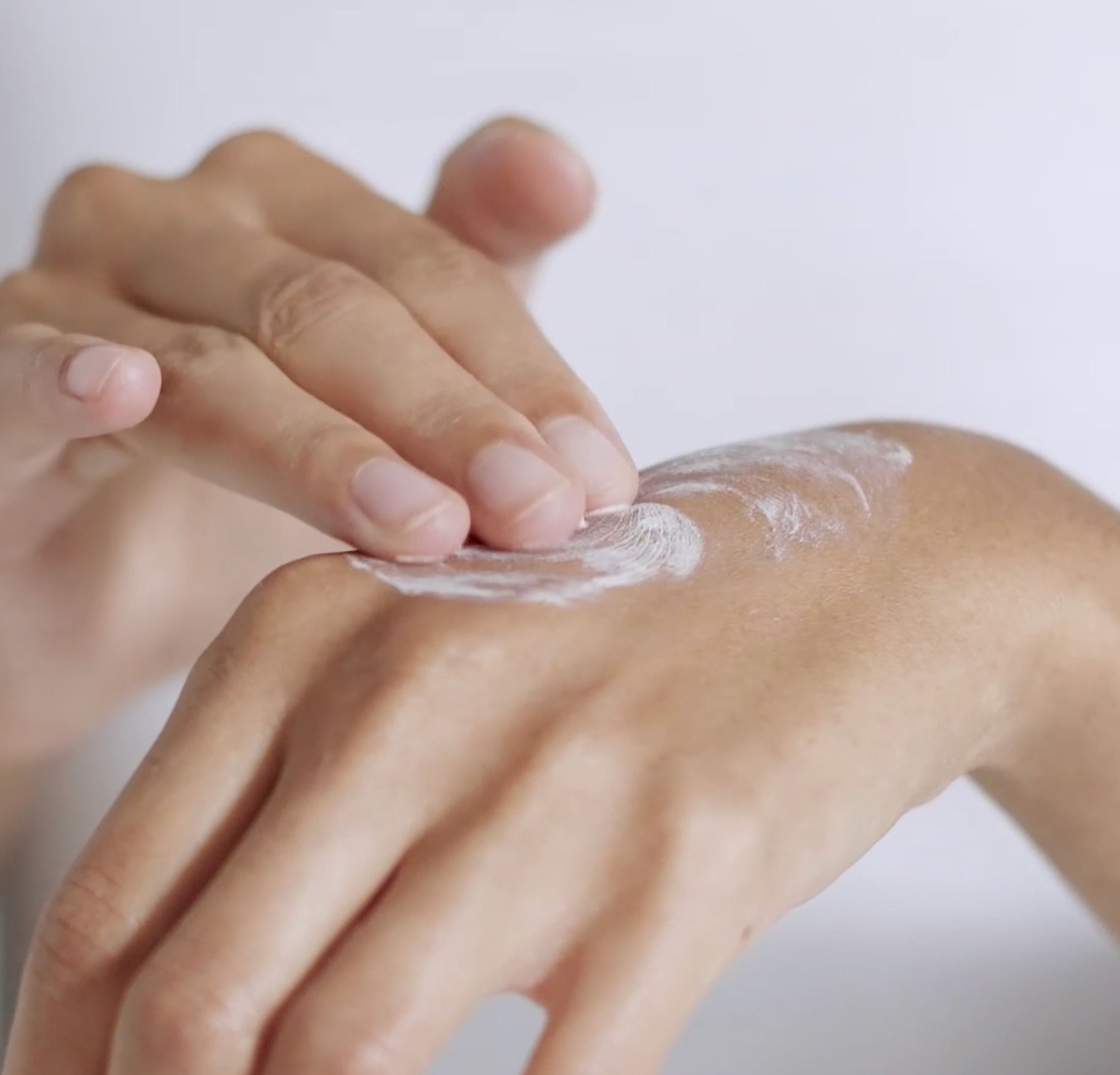 MINERAL DEFENCE SUNSCREEN Skincare Nuori 