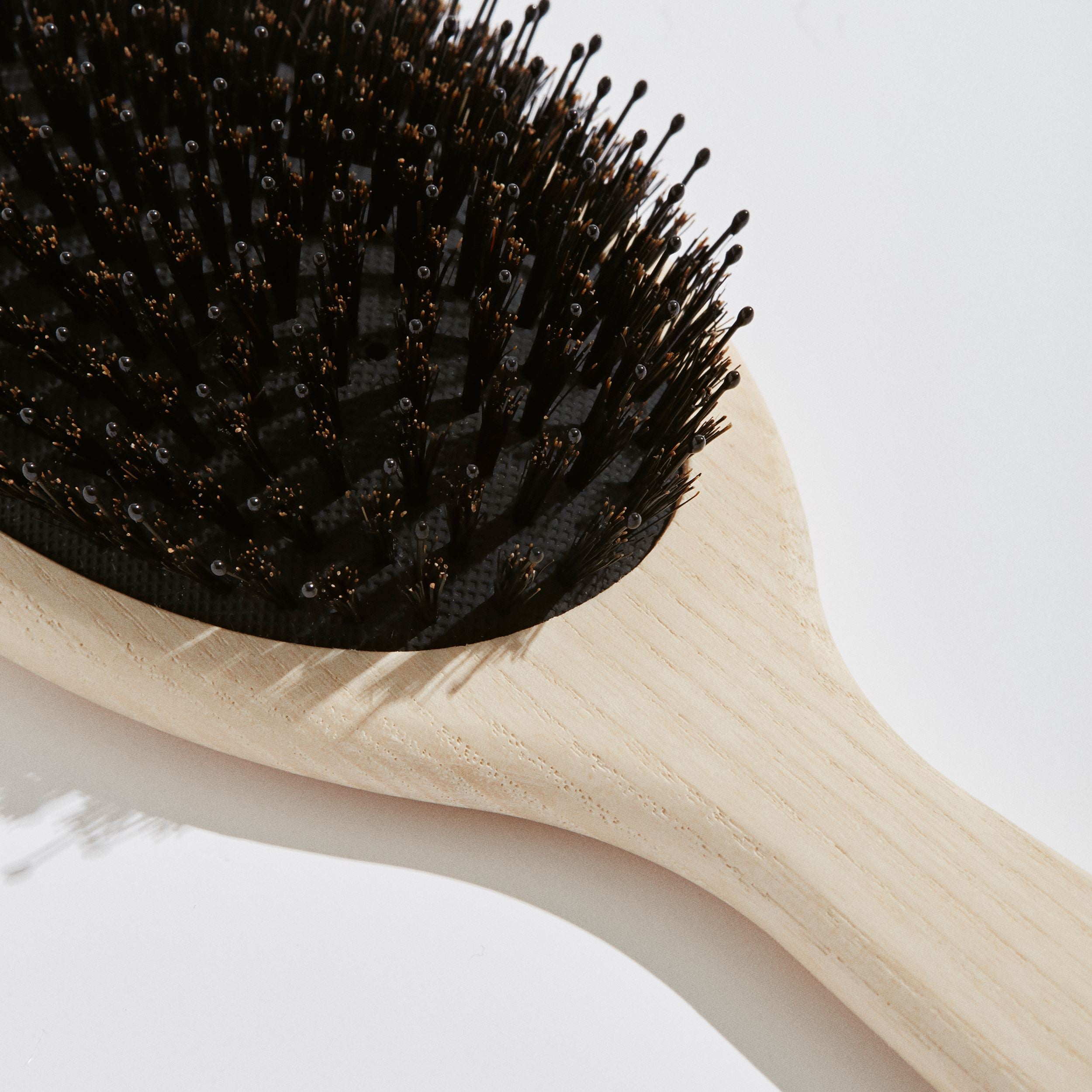 REVITALIZING HAIR BRUSH LARGE Accessories NUORI 